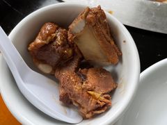-东北烧烤铁锅炖水库鱼