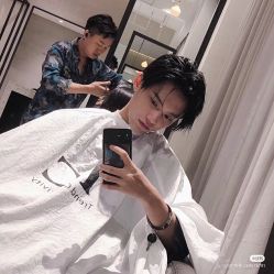 -时尚殿堂明星门店