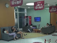 -雅悦齿科(顾村公园店)
