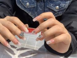 -UGIRL有个美甲
