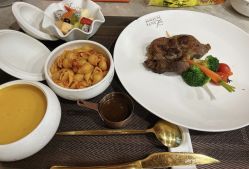 -安雅国际月子会所(拱北森宇富通店)