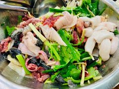 -周良天山牛杂城(天山路总店)
