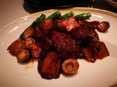 双菇炒澳洲牛肉-金轩中餐厅 Jin Xuan(浦东丽思卡尔顿酒店)