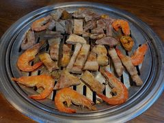 厚切五花肉-·缸桶屋·韩式牛肋条自助烤肉(西湖D11店)
