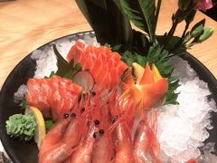 -枝魯枝魯自助料理