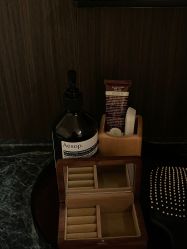 点击看大图 -悦奢科技美肤·牛奶光·BTL·体验中心