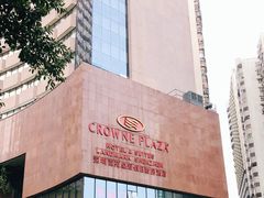 -深圳富苑皇冠假日套房酒店