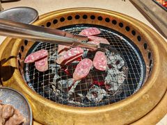 -蚂蚁洞·烤肉大营地(上海静安大悦城店)