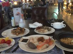 -小天鹅戴斯酒店鲸鲨百汇创作料理