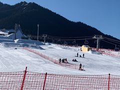 -丝绸之路山地度假区滑雪场