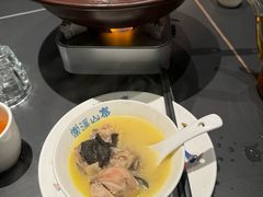 峭壁岩耳煨土鸡-索溪山寨·湘西饮食文化博物馆(标志门店)