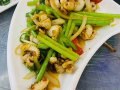 -覃记海鲜美食餐厅