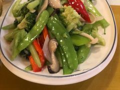 -玖月时尚泰式餐厅