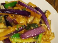 -胡桃里音乐餐厅(陶溪川店)(川湘赣菜·世界百大酒庄直供红酒·音乐表演)