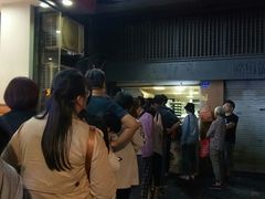 等位区-朱记小郑酥烧饼(建康路店)