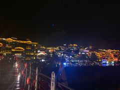 -茅台镇网红溶洞餐厅·茅帮菜馆