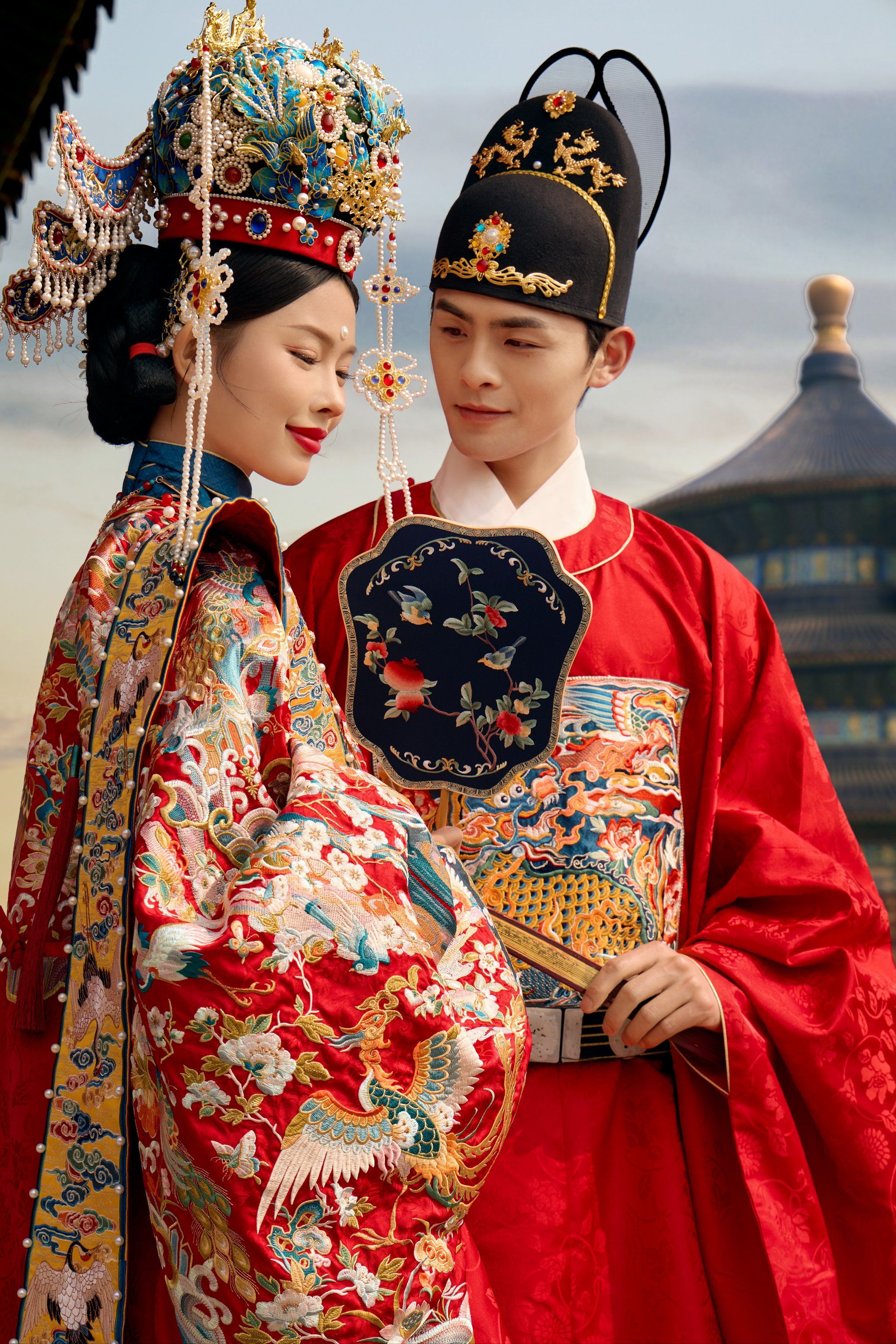 n
🤵新郎帅气逼人,与新娘站在一起,简直是天作之合💕