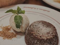 功克力熔岩蛋糕配冰淇淋-Entrecôte 法国牛扒馆(保利·时光里店)