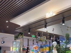 -金马门国际美食百汇(珞喻路店)
