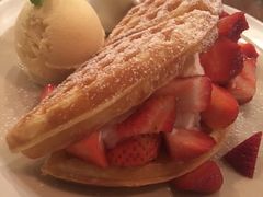 -ROAST coffee & eatery