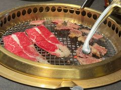 -铭牛烧肉·和牛海鲜自助(高新月牙湖店)