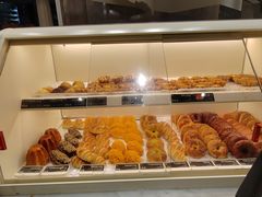 -HOT CRUSH趁热集合·现烤面包(环球港店)