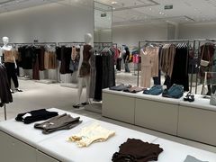 -URBAN REVIVO(济南世茂广场店)