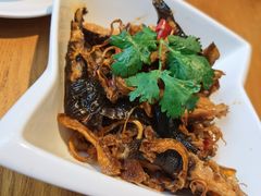 菌香麻辣凤爪精美-隔壁老王·家常云南菜(花巷店)