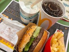 -麦当劳(卫星广场店)