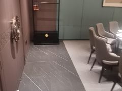 -艳阳天民俗村(公园路店)