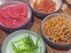 -明洞阿姨·韩式酱蟹烤肉·创意料理(三元桥店)