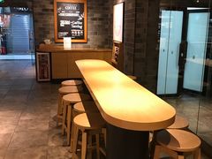 用餐区-星巴克(广州动漫星城东区店)