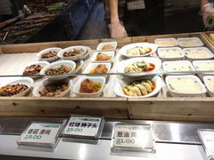 自助取餐区-老乡鸡(上海白玉兰广场店)