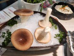 -左庭右院鲜牛肉火锅(浦江欢乐颂店)