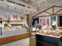 面包甜点陈列柜-HAVE A ROOM·有间质果(总店)