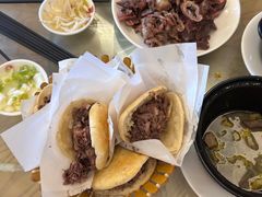 精品火烧-闫家驴肉老店(华电一校店)