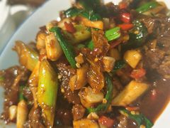 牛筋烧牛腩-回家吃饭·地道南昌菜(建德观总店)