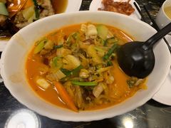 辣海鲜面-桃园中华料理炸酱面(燕儿岛路店)