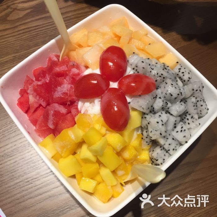 彩虹牛奶綿綿冰