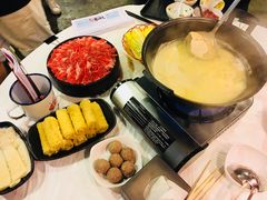 -鲜入围煮花胶鸡海鲜火锅