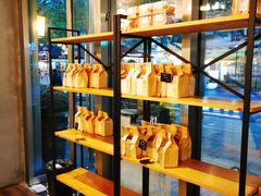 面包甜点陈列柜-81BAKERY(大学路店)