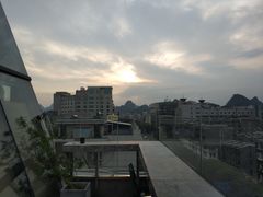 -四月吧餐厅(正阳步行街店)