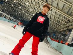 -乔波室内滑雪场