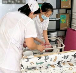 -菁幼月子会所(儿童医院店)