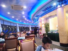 -迈豪国际酒店-百老汇旋转西餐厅