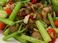 芹菜腊肠-活鱼村·老陈记粉店
