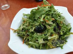 苦苣皮蛋花生米-锅贴王海鲜小馆