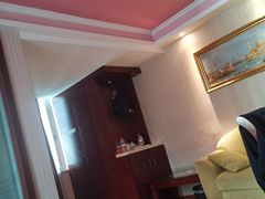 -维也纳酒店(罗湖口岸国贸东门店)