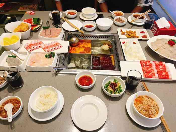 海底捞火锅(长沙印象汇店)-"暑假和留校的同学们一起来吃海底捞叻悦荟