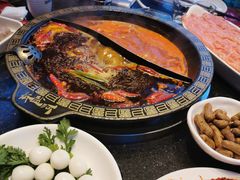 麻辣红汤锅底微辣-纸盐河码头火锅(十八梯店)